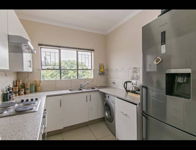 2 BEDROOM APARTMENT FOR SALE IN WILGEHEUWEL